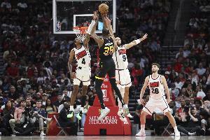 记者对比申京和杜兰特上赛季数据：谁会是火箭下赛季的最好球员？