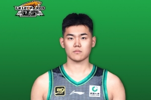 祝黄秋实21岁生日快乐！希望你能深刻反思 磨砺意志 提升自我