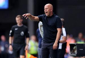 此前联赛杯决赛不敌纽卡，斯洛特率队连续两次在温布利球场失利