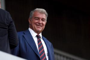 拉波尔塔：德科在注册问题上的工作很出色，我们有信心都能完成