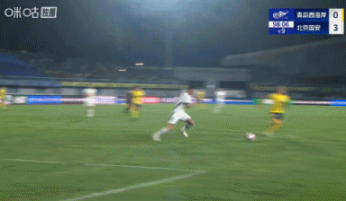 西海岸压哨扳回一城！何宇鹏犯规送点，戴维森造点+勺子点球命中