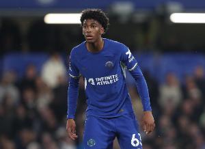 卫报：曼城纽卡伯恩茅斯等众多球队有意阿奇姆彭，切尔西不愿放人