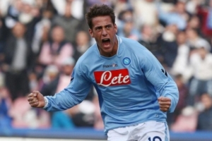 前阿根廷国脚：没人能像梅西那样与人球合一，训练时我总是被迷住