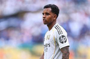 每体：尽管曼城对罗德里戈表现出浓厚兴趣，但他仍倾向于留在皇马