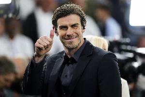 威尔士媒体：贝尔将出战在韩国举行的慈善赛，小罗、亨利等为队友