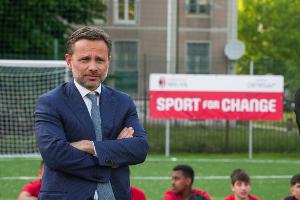 隆戈：米兰CEO弗拉尼与意大利裁判协会接触，抗议点球没判