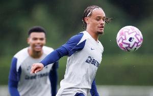 西蒙斯：我真的很高兴加盟热刺，球队的心态就是要赢得更多奖杯