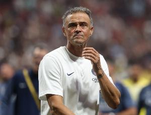 即将客战马赛和巴萨，恩里克：在客场我可不敢上看台观看比赛