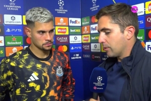 吉马良斯：我们上半场错失两次机会，拉什福德的世界波不可思议