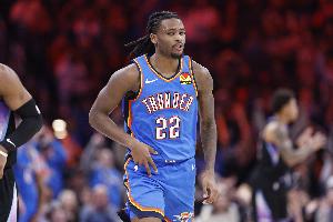 美记：卡森-华莱士是雷霆的秘密武器 他的防守为球队提供了平衡