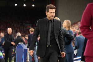 西蒙尼被绝杀后染红！马卡：足球圈里的“原始人”该从看台上消失