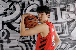 队记：杨瀚森下赛季拿不到场均10+10 大概8+7+3就算不错