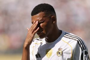 快27岁的姆巴佩仍0金球0欧冠，同龄梅西4金球3欧冠C罗1金球1欧冠