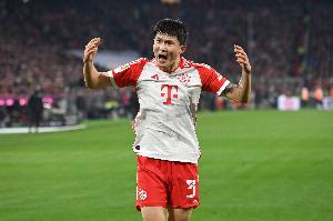 图片报：金玟哉今日进行15分钟训练，拜仁希望他赶上对阵不莱梅