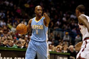 霍勒迪：我看过比卢普斯打球 我们的风格&对比赛的理解如出一辙