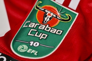 联赛杯已夺10冠，利物浦参加该赛事球衣将现特制徽章