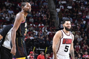 苏群：火箭可以申请伤病特例来签威少 内部挖潜力的话没合适人选