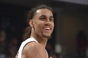 阿特金森：杰伦-泰森度过了现象级的休赛期 预计成为重要贡献者