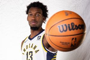 昔日榜眼在列！名记：莫里斯将和怀斯曼等人竞争球队最后一个名额