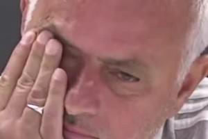 真情流露！穆里尼奥发布会落泪悼念爱徒科斯塔💔