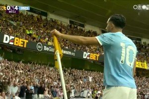 又是一个高级货？谢尔基弧顶右脚贴地斩，曼城4-0领先狼队！