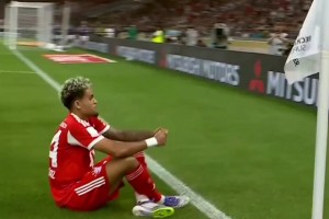 若塔永不独行！迪亚斯斩获拜仁生涯首球，进球后致敬若塔