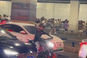 这是库里中国行的追星现场，山呼海啸的啊！